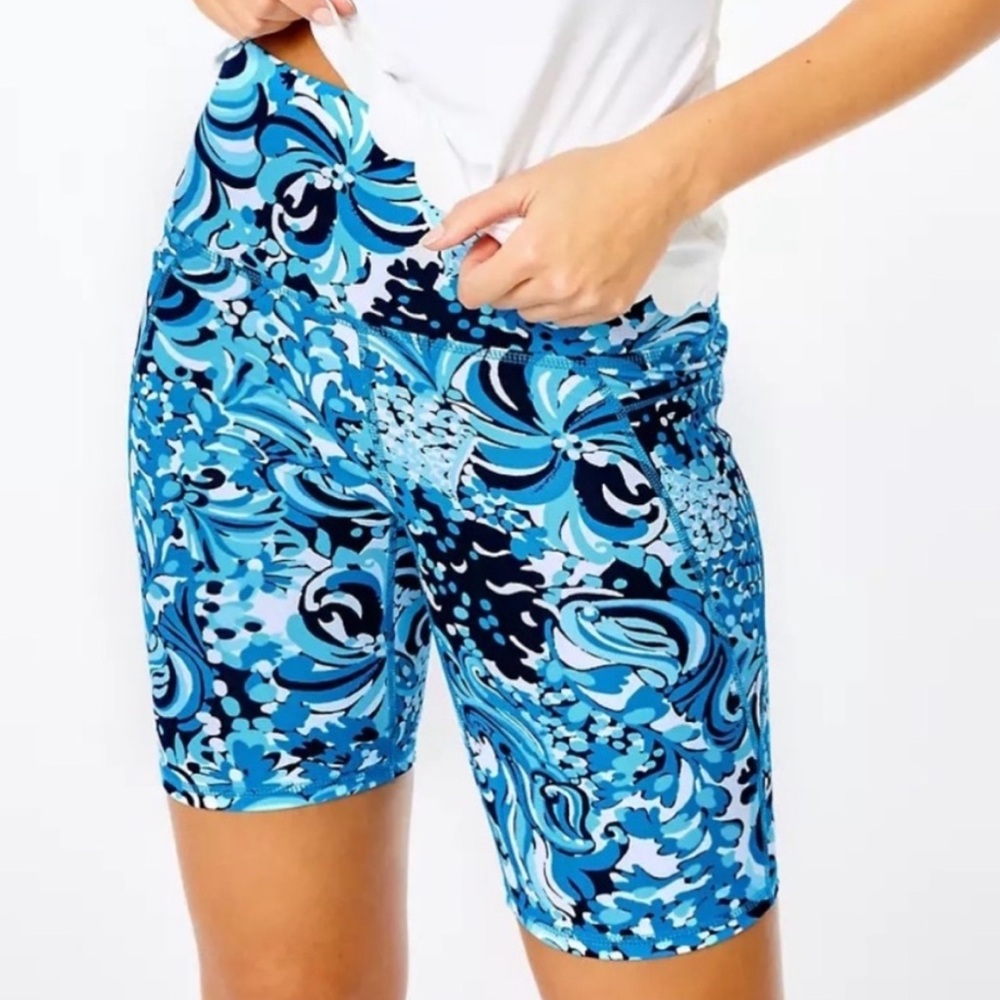 Lilly Pulitzer UPF 50+ Luxletic 8" South
Beach High Rise Bike Short S NWT
